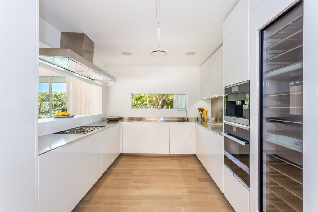 1106-N-Hillcrest-Road-MLS-Instagram-Size-14