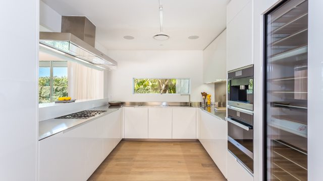 1106-N-Hillcrest-Road-MLS-Instagram-Size-14
